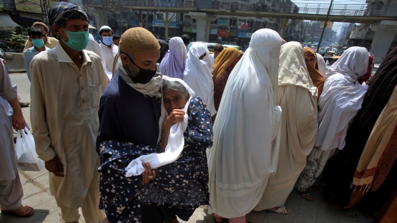 کورونا وبا: د پاکستان حکومت د بندیزو نرمولو اعلان کړی