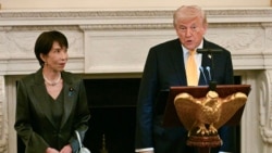 دونالد ترامپ، رئیس‌جمهور آمریکا، در کنار سانائه تاکایچی، نخست‌وزیر ژاپن، در جریان ضیافت شام در سالن غذاخوری کاخ سفید در واشینگتن، پنج‌شنبه ۲۸ اسفند.
