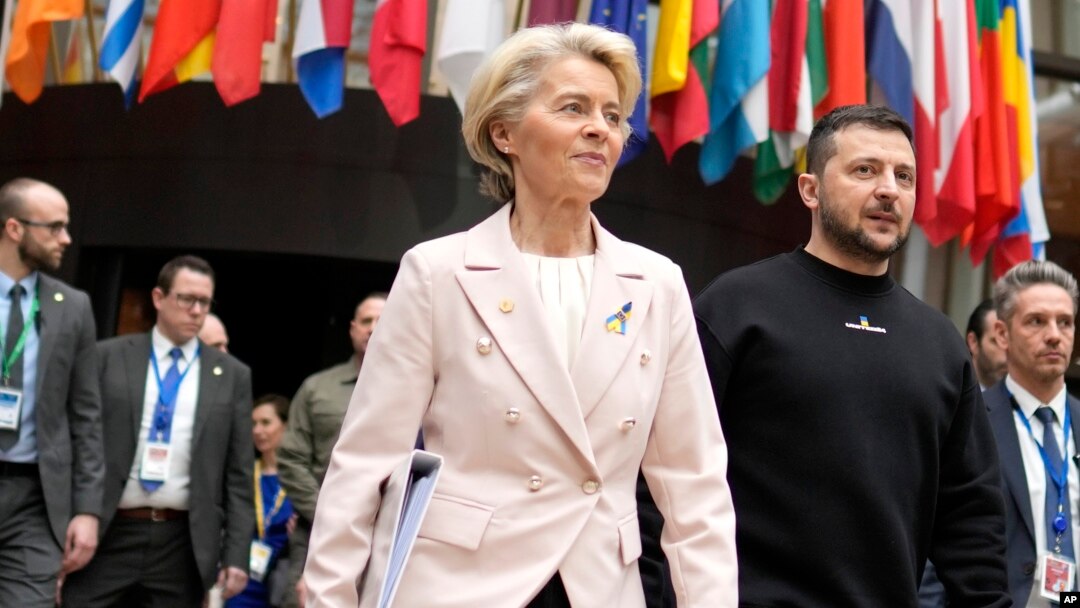 Ursula von der Leyen a ajuns marți la Kiev, unde urmează să se întâlnească cu președintele Volodimir Zelenski. 