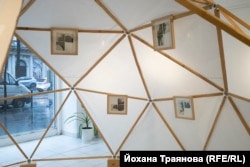  Сферата, в която Йохана показва творбите си 