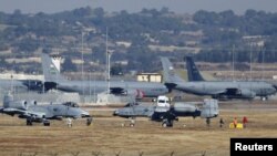 Avioane de luptă americane A-10 Thunderbolt II la baza aeriană de la Incirlik la sud de localitatea Adana 