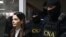 Evghenia Guțul, escortată de CNA la ședința de judecată de la sediul Ciocana al Judecătoriei Chișinău. Atunci bașcana a fost plasată în arest preventiv pentru 20 de zile, 28 martie 2025.