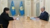 Қазақстан президенті Қасым-Жомарт Тоқаев Конституциялық сот төрағасы Эльвира Әзімованы қабылдап отыр.