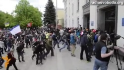 Pro-Russian Demonstrators Seize Government Building In Luhansk