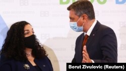 Predsednica Kosova Vjosa Osmani i predsednik Slovenije Borut Pahor prilikom susreta na samitu Brdo-Brioni u maju 2021.