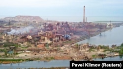 فابریکه ذوب آهن تحت محاصره در ماریوپول - اوکراین