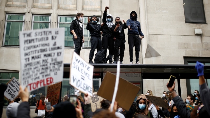Tisuće prosvjednika u Londonu zbog policijskog nasilja i rasizma