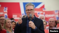 Keir Starmer, președintele Partidului Laburist, vorbește la un eveniment de campanie din orașul Redditch, Marea Britanie, 3 iulie 2024.