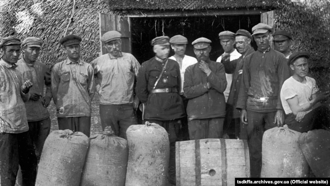 Донецьке село Удачне та Голодомор 1932–33 років у фотографіях Марка Залізняка