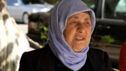Ҳикмат Шодиеваи 62-сола пештар дар суҳбат бо Радиои Озодӣ гуфта буд, ки шаби ҳодиса барои наҷоти писару келину наберааш тамоми талошро кард
