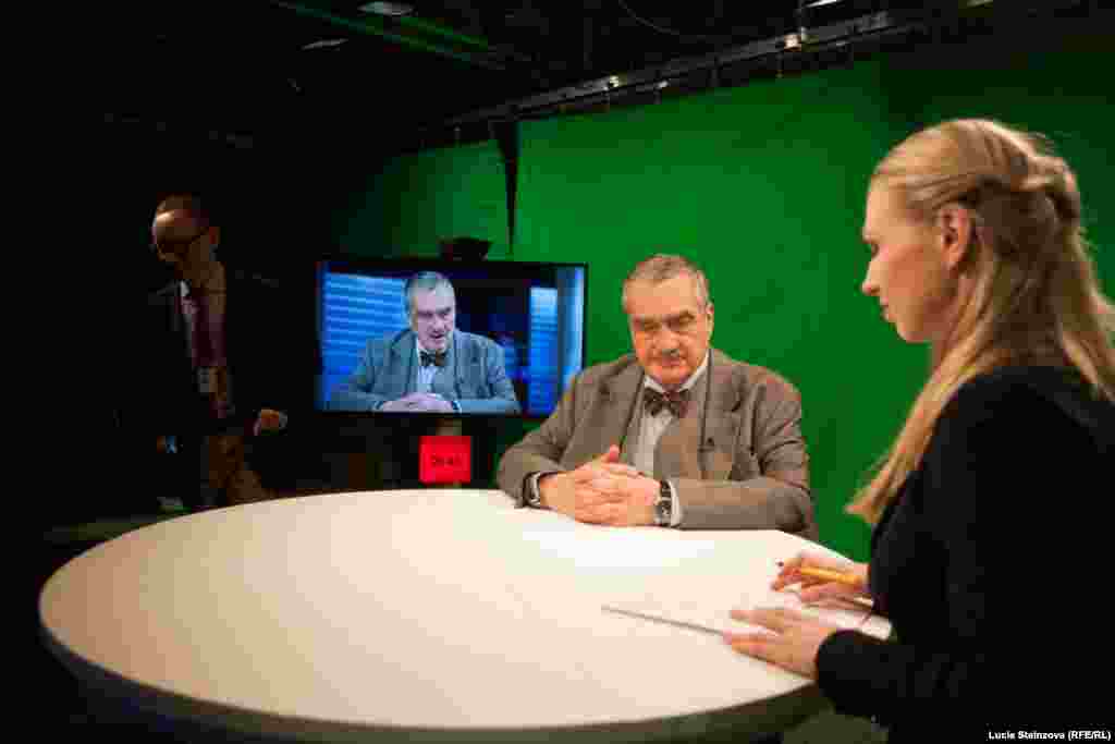 Czech Republic -- Karel Schwarzenberg at Current Time TV, studio, RFE/RL headquaters, Prague, March 5, 2015