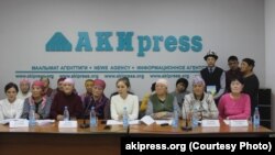 Сторонники Арстанбека Абдылдаева (Арстана Алая).