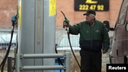 Утрински: Владата не попушти, бензинот останува скап.