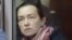 Журналистката Алсу Курмашева в съда в Казан. Неотдавна тя написа от килията си, че задържането ѝ "бавно, но сигурно става все по-малко поносимо"