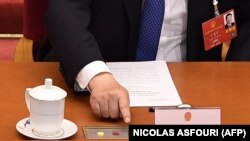 Раҳбари Чин Сӣ Ҷинпин охири моҳи май ба тарафдории таҳияи тарҳи қонуни нави амният дар Ҳонгконг овоз дода буд