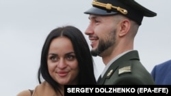 Солдат Національної гвардії України Віталій Марків і його дружина Діана, 4 листопада 2020 року, Київ