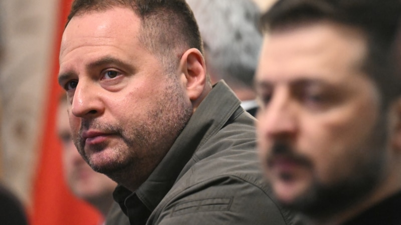 «Чорна п'ятниця Єрмака». Голова Офісу президента іде у відставку? Як реагують в Україні і за кордоном?