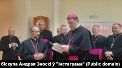 Першая сустрэча каталіцкіх біскупаў з апостальскім нунцыем у Беларусі архібіскупам Іньяца Чафаляй