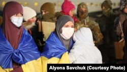 Двох українок та сімох дітей вдалося репатріювати з таборів для біженців на півночі Сирії, доля решти громадян України у Сирії – непевна