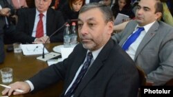 Armenia - Opposition leader Alexander Arzumanian in parliament, 30Oct2012.