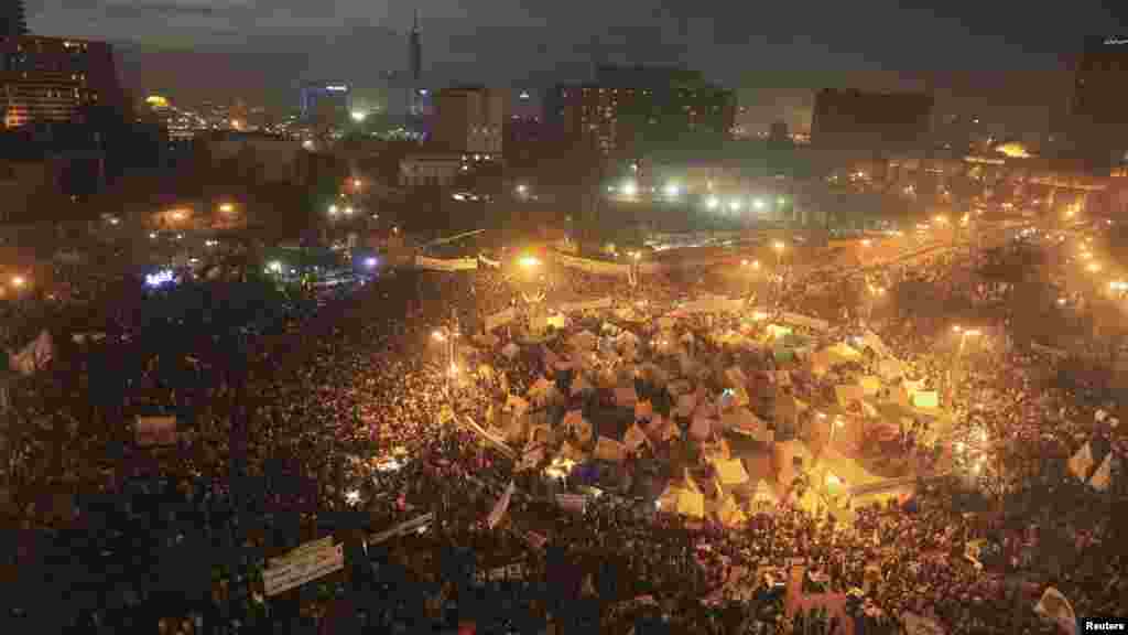Protestuesit anti-qeveritar&euml; n&euml; Sheshin Tahrir, Egjipt...
