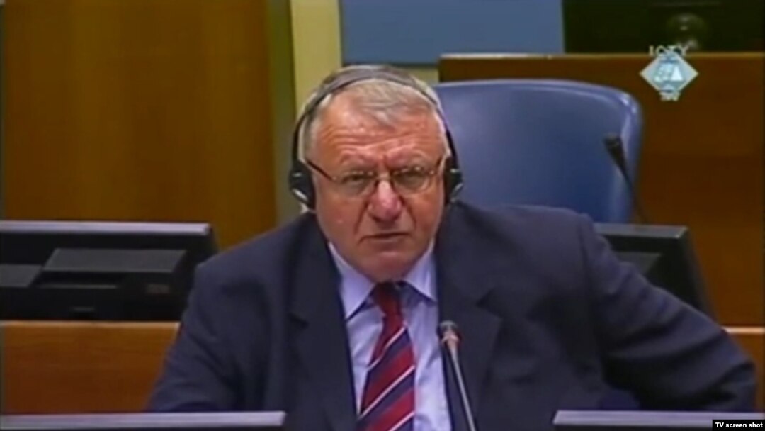Šešelj u sudnici 20. lipnja 2014.