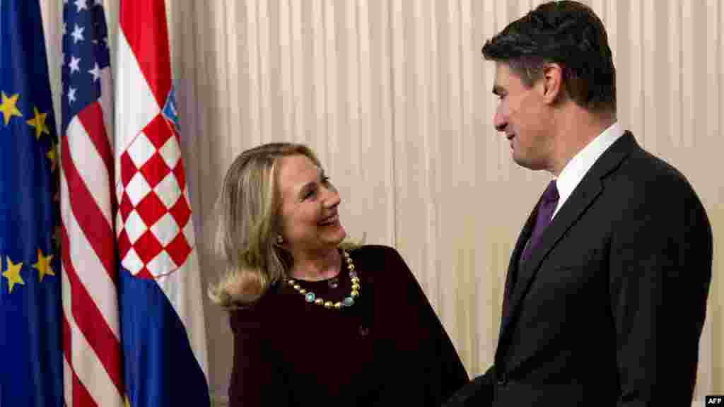 Premijer Zoran Milanović i državna tajnica SAD-a Hillary Clinton, Zagreb, 31. oktobar 2012. Foto: AFP / Saul Loeb 