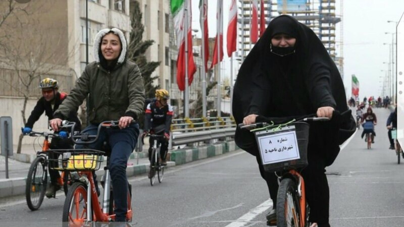 ИСНА: Ирандын Машхад шаарында аялдарга велосипед тебүүгө тыюу салынган жок
