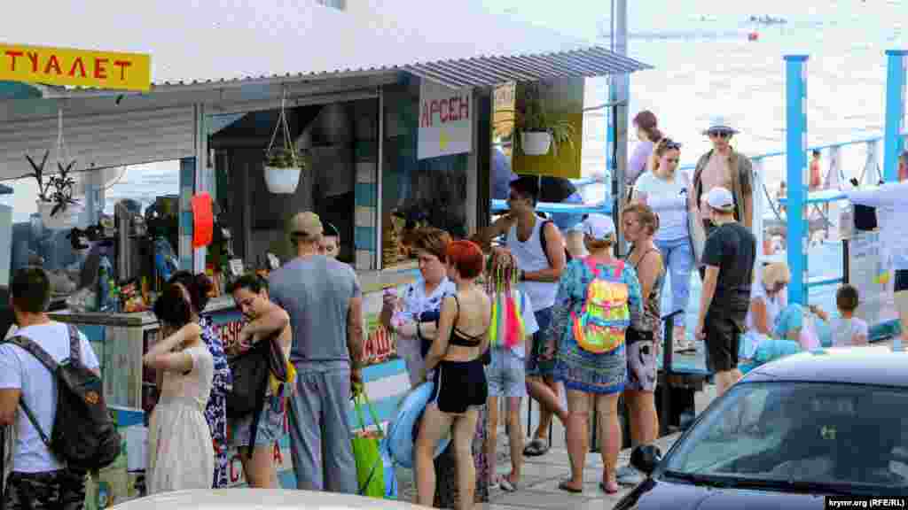 Уличная еда пользуется спросом у туристов