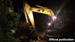 В зоне стихии круглосуточно работает техника