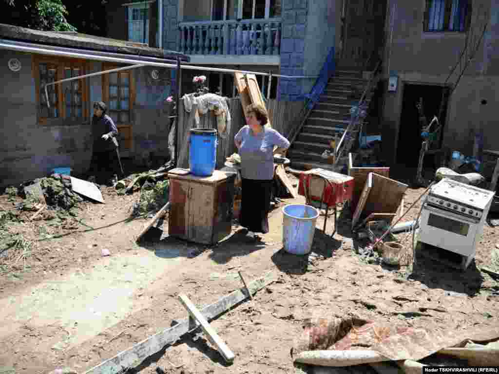 საქართველოს რეგიონებში გრძელდება სტიქიის შედეგების ლიკვიდაცია. 