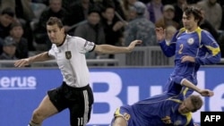 Қазақстан-Германия футбол ойынынан бір көрініс. Астана, 12 қазан 2010 жыл