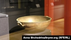 Часть экспонатов выставки «Крым: золото и тайны Черного моря», представленные в киевском Музее исторических драгоценностей Украины