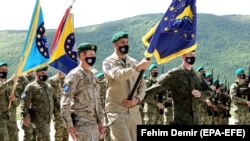 Vojnici snaga Evropske unije (EUFOR) prisustvuju ceremoniji primopredaje načelnika štaba EUFOR -a u Sarajevu, Bosna i Hercegovina, 07. maja 2021. godine, ilustracija