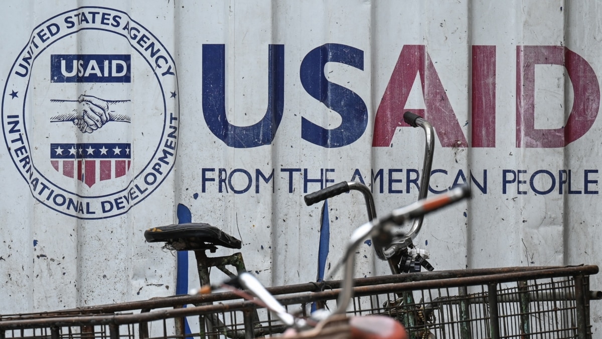 Администрацията на Доналд Тръмп спира 83% от програмите на Американската