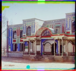 Здание внутри дворцового комплекса эмира Бухары.