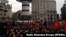 Pamje nga protesta në Shkup, e diel 4 mars 2018.