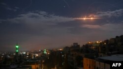 واکنش پدافند هوایی سوریه به یکی از حملات منتسب به اسرائیل