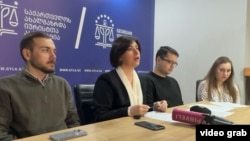 თამარ ონიანი, ახალგაზრდა იურისტთა ასოციაციის ხელმძღვანელი და ასოციაციის სხვა წარმომადგენლები