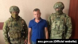 У відомстві зазначили, що бойовик прибув у Київську область щоб легалізуватися як внутрішній переселенець