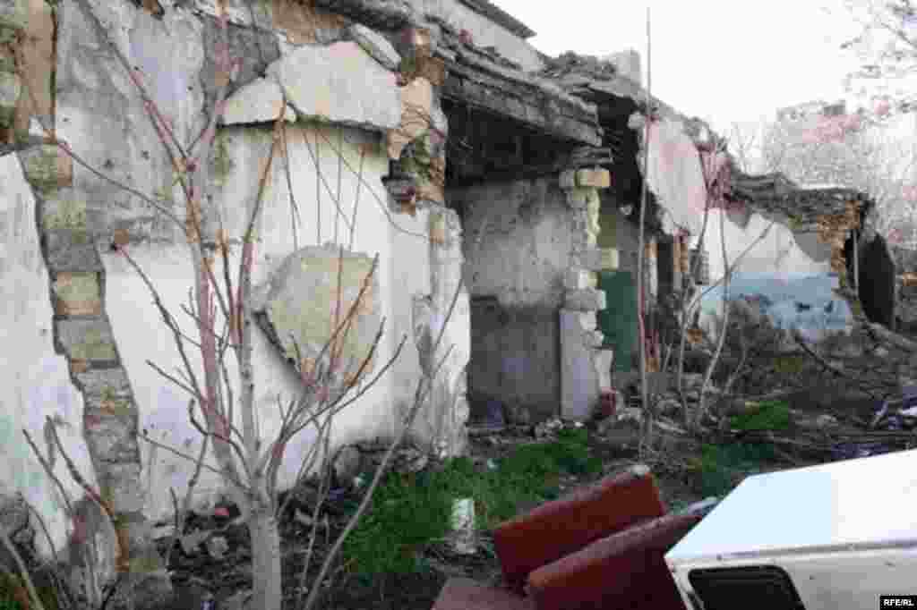 Sökülüb-tikilən Bakı #32