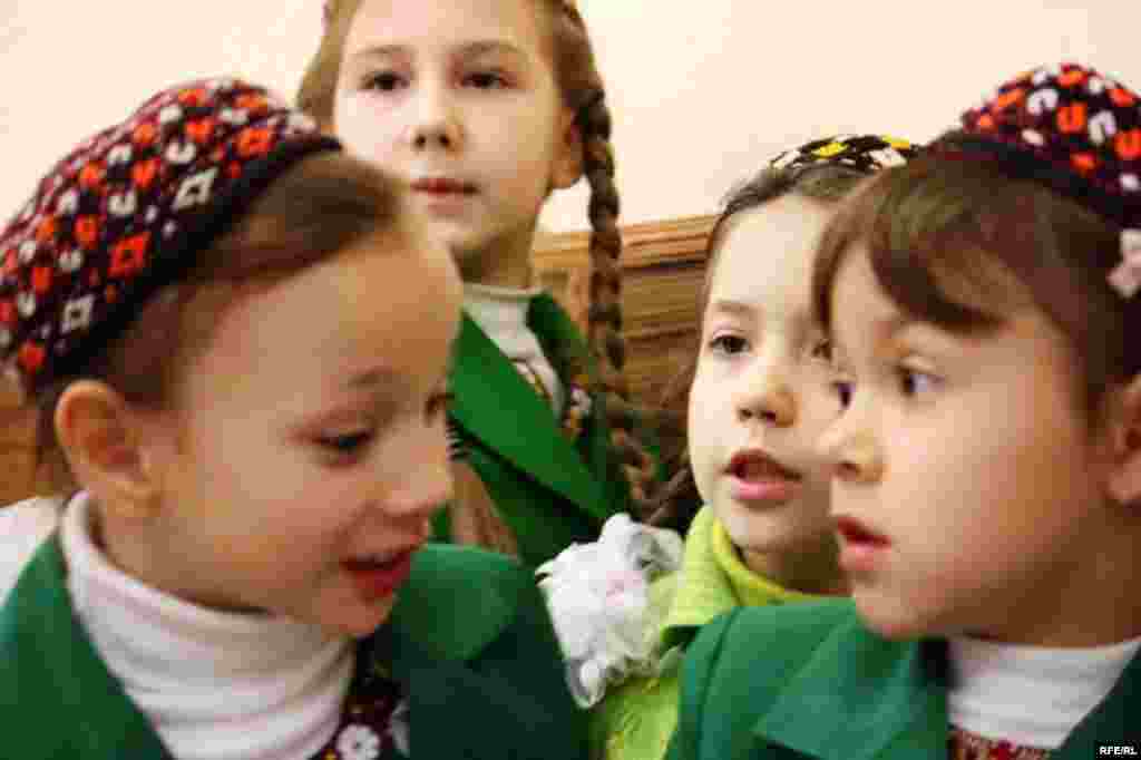 Төркмәнстанда урыс мәктәбе #7