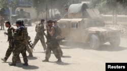 شماری از نیروهای امنیتی افغانستان.