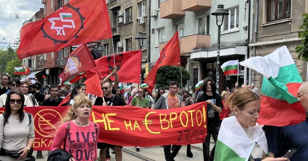 Добро утро. Най-важното днес:Протестите срещу евротоУдарите с украински дроновеФиналът на