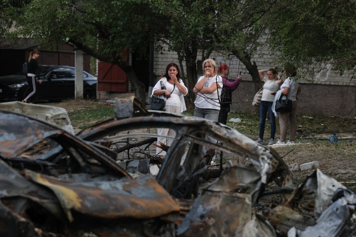 Страшно на це дивитися...<br>Реакція жінок на те, що побачили після російського обстрілу Борисполя, Київська область, 1 вересня 2026 року
