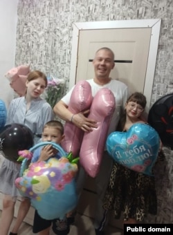 Погибший Иван Кручинский с детьми