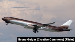 Президент Мирзиëев 2017 йил сентябрида АҚШга Алишер Усмоновнинг шахсий самолëтида борган эди.