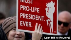 O protestatară anti-avort la „Marșul pentru viață” din Washington, 24 ianuarie 2020. REUTERS/ Leah Millis