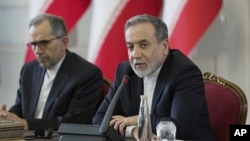 عباس عراقچی، وزیر خارجه ایران، در یکی از نشست‌های وزارت خارجه جمهوری اسلامی