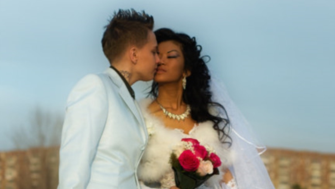 Түнгі жатақханадағы студенттер видеосы